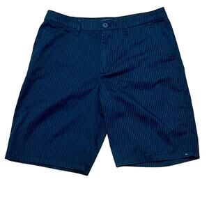 Quiksilver Shorts Men's W36 L19 Black W/ Gray Pinstripes Skater Stretch Long